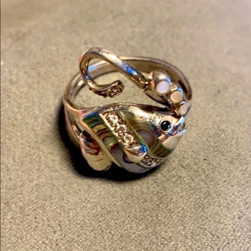 Adorable angelfish ring size 7.5 in 925 sterling silver.